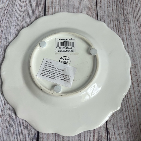 Yankee Candle Tea Party Topper 2012 - Picture 4 of 4